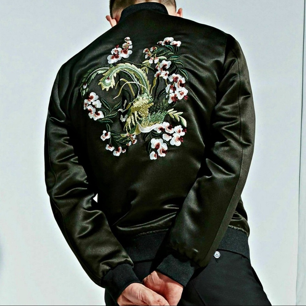 ZARA MALE GREEN EMBROIDERED PATTERN BOMBER JACKET